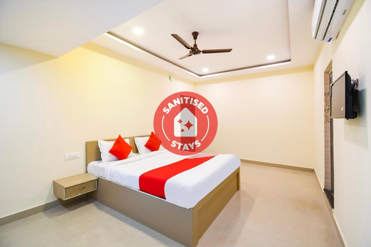 Oyo Flagship 45586 Hotel Airport Inn Rāipur Dış mekan fotoğraf