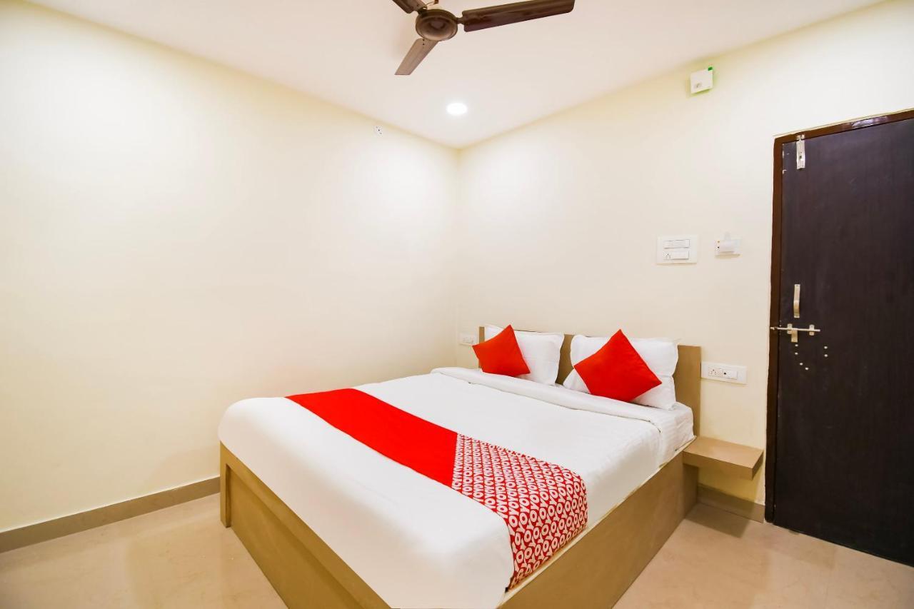 Oyo Flagship 45586 Hotel Airport Inn Rāipur Dış mekan fotoğraf