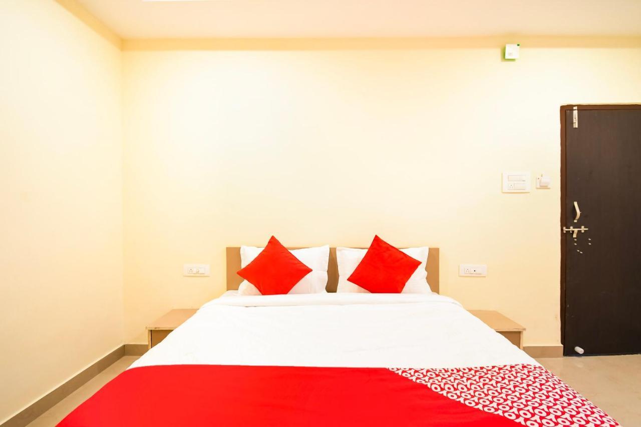 Oyo Flagship 45586 Hotel Airport Inn Rāipur Dış mekan fotoğraf