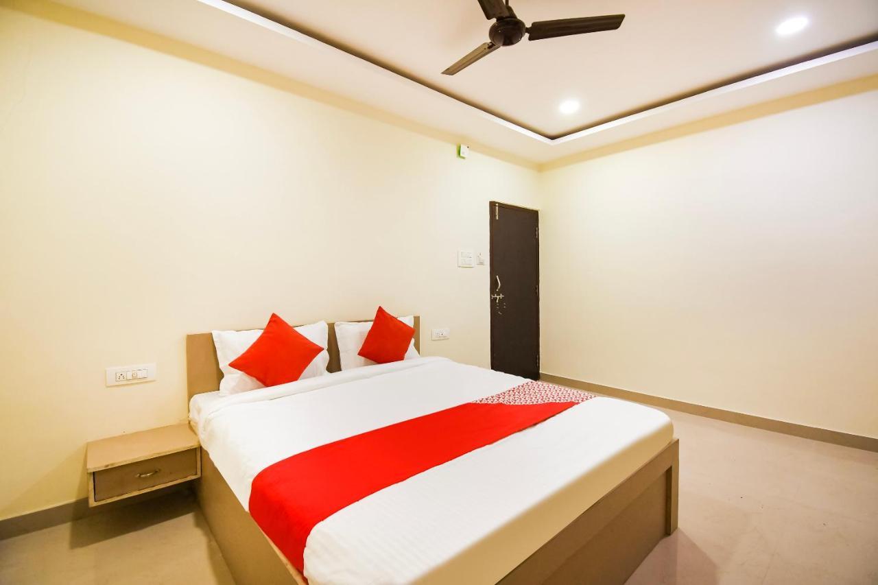 Oyo Flagship 45586 Hotel Airport Inn Rāipur Dış mekan fotoğraf