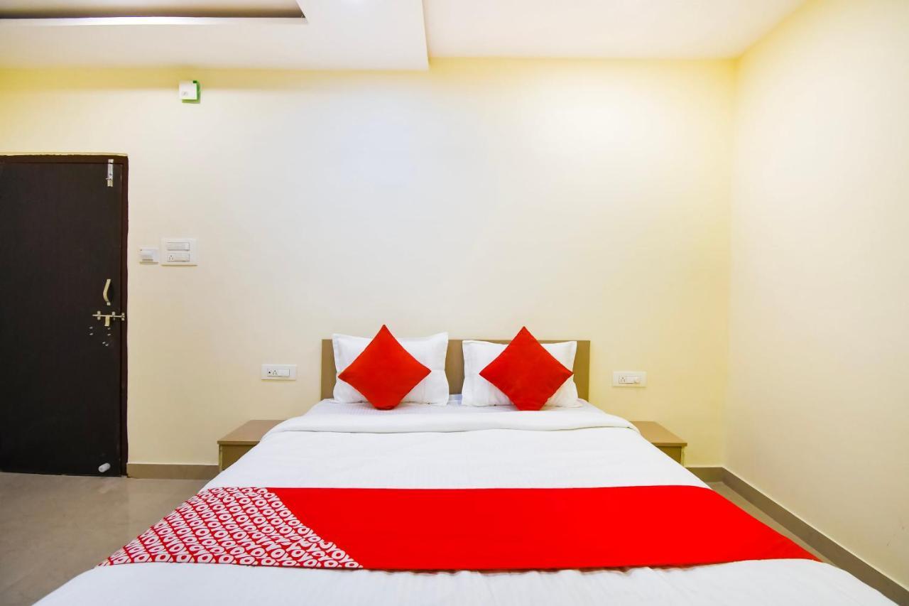Oyo Flagship 45586 Hotel Airport Inn Rāipur Dış mekan fotoğraf